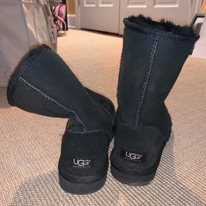 basically new black short UGG boots!